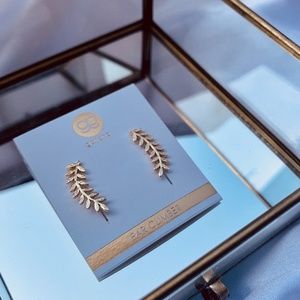 NWT Gorjana Olympia Ear Climbers (gold)